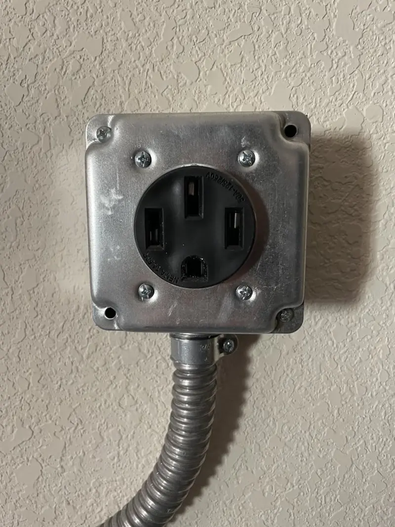 NEMA 14-50 outlet installed for Electrical Panel Upgrade in Medulla